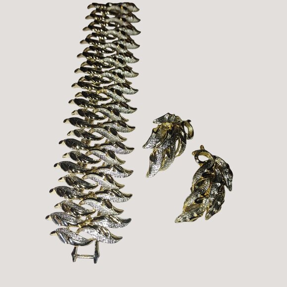 Amerique Two Tone Gold Silver Leaf Motif Vintage Bracelet Clip On Earrings Set - Picture 6 of 16